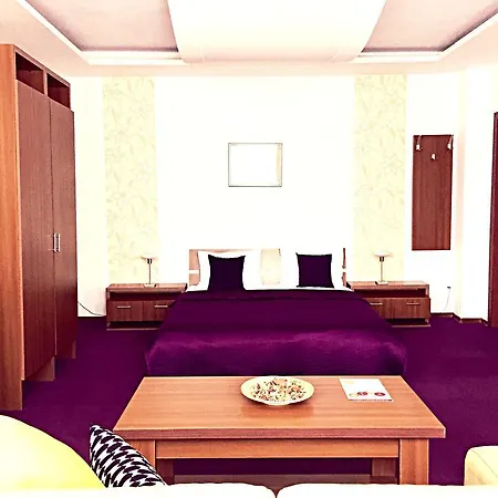 Roberto Hotel