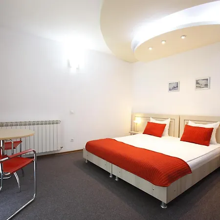Hotel Roberto 3*