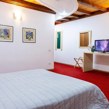 Hotel Roberto 3*